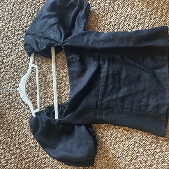 REFORMATION Black Puff Sleeve Top - Picture 4 of 6